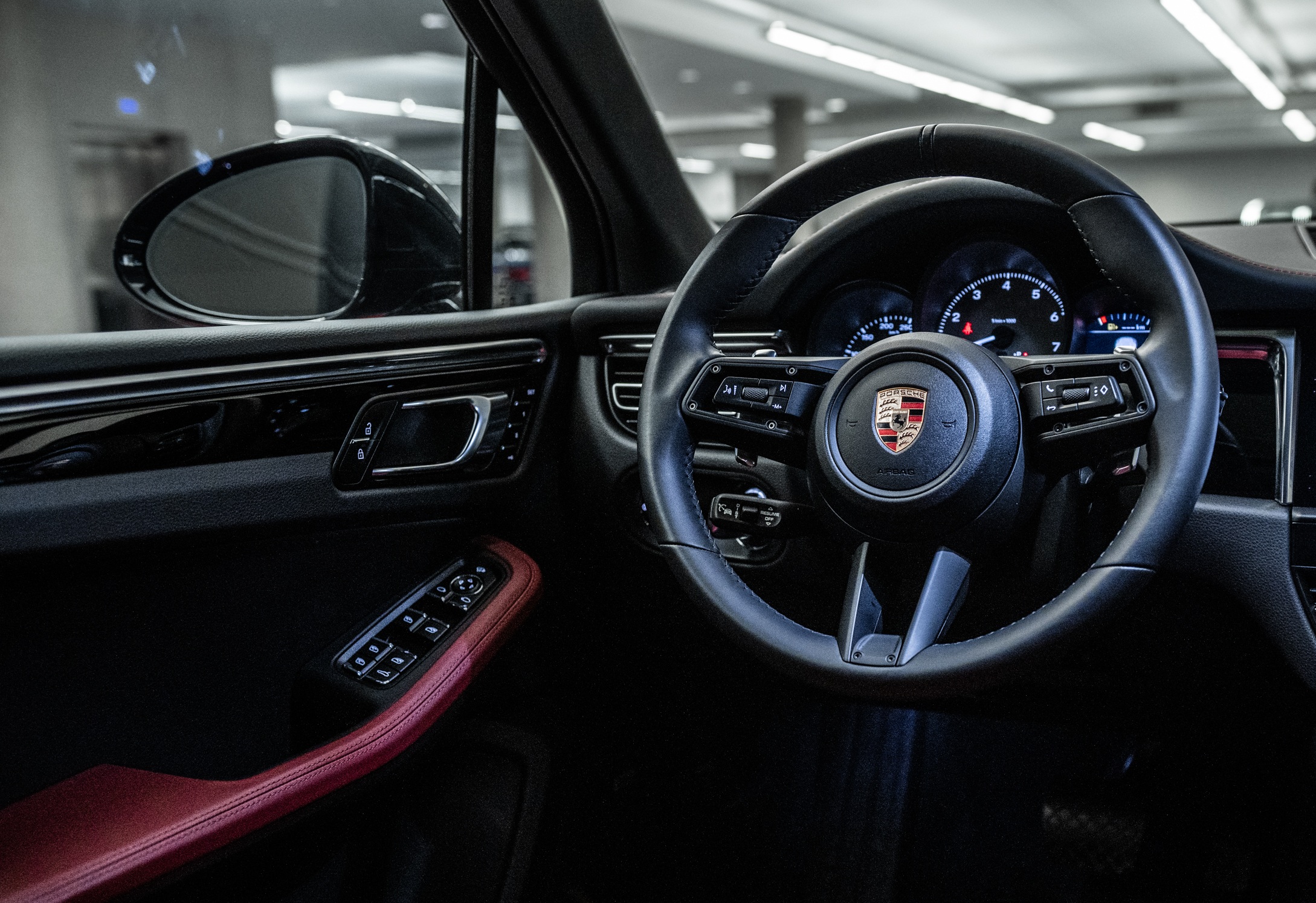 2025 Porsche Macan S AWD